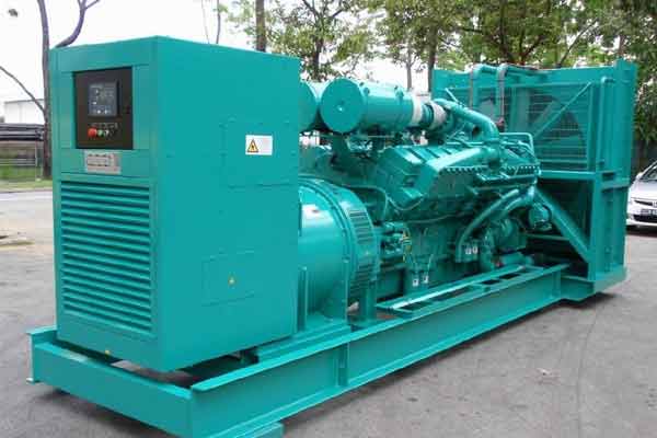 曲江柴油发电机组电压不稳定怎样维修？