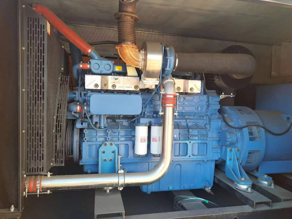 曲江燃油消耗率与进气温度的具体关系是什么？