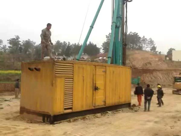 曲江如何判断水冷式机油散热器密封件是否需要更换？